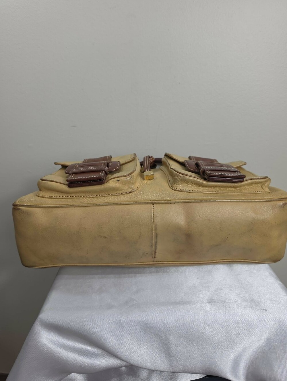Vintage Michael Kors Beige and Brown Leather Shoulder Bag - Picture 4 of 16